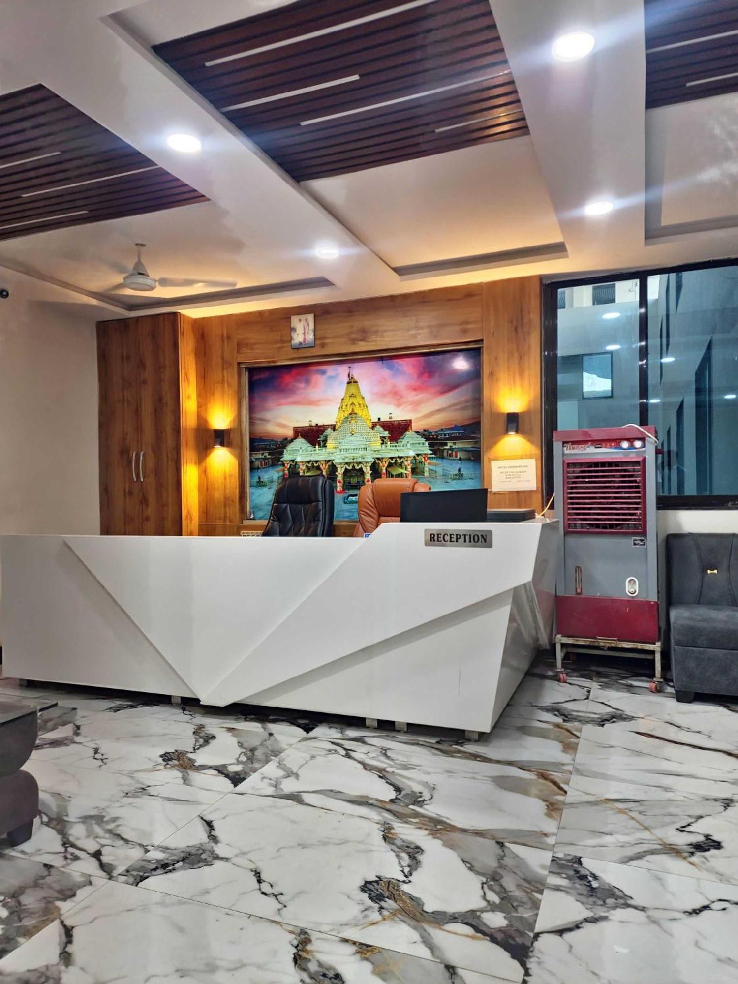 Super Townhouse Ambaji Formerly Hotel Kardhar Inn Εξωτερικό φωτογραφία