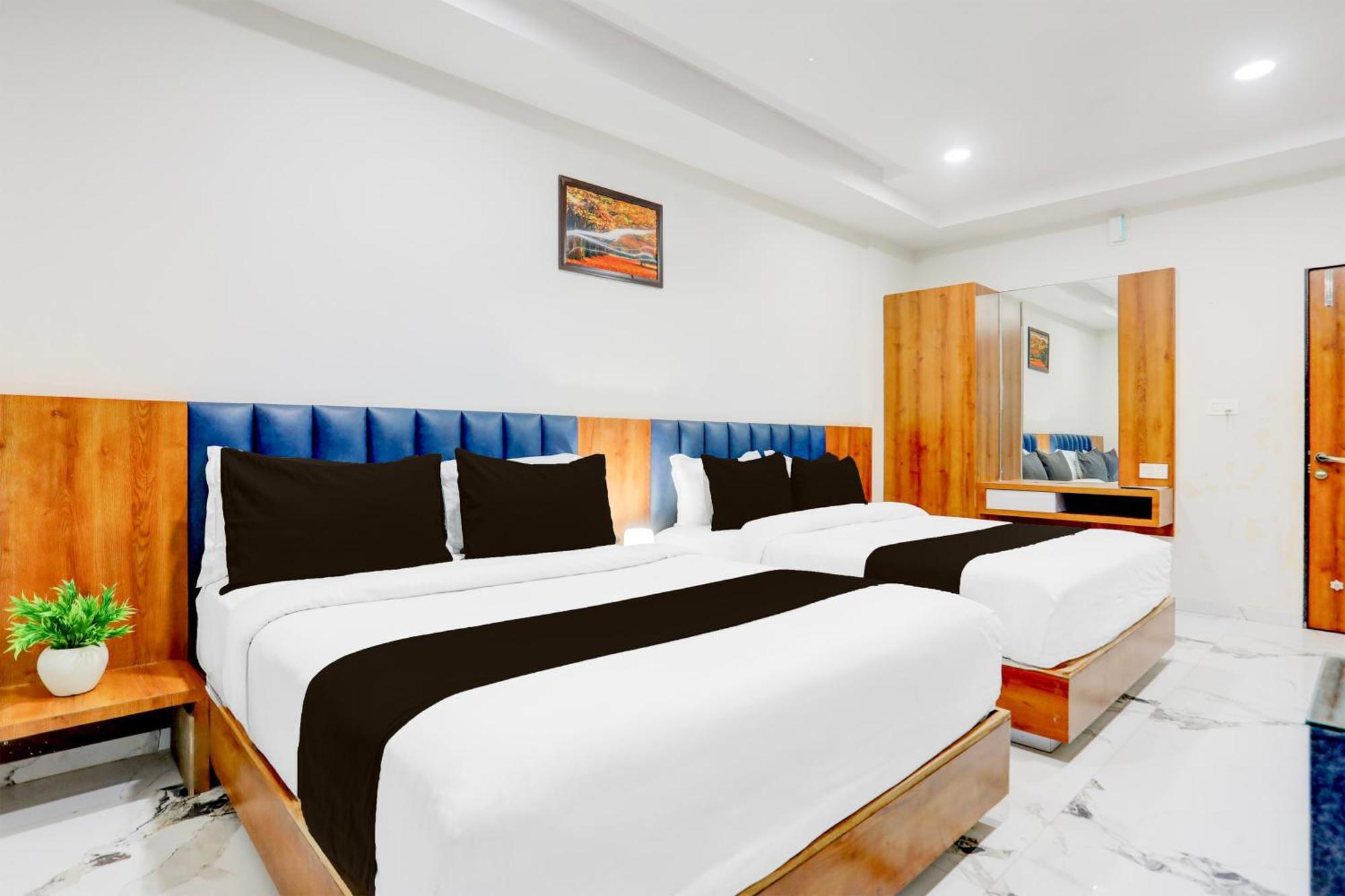Super Townhouse Ambaji Formerly Hotel Kardhar Inn Εξωτερικό φωτογραφία