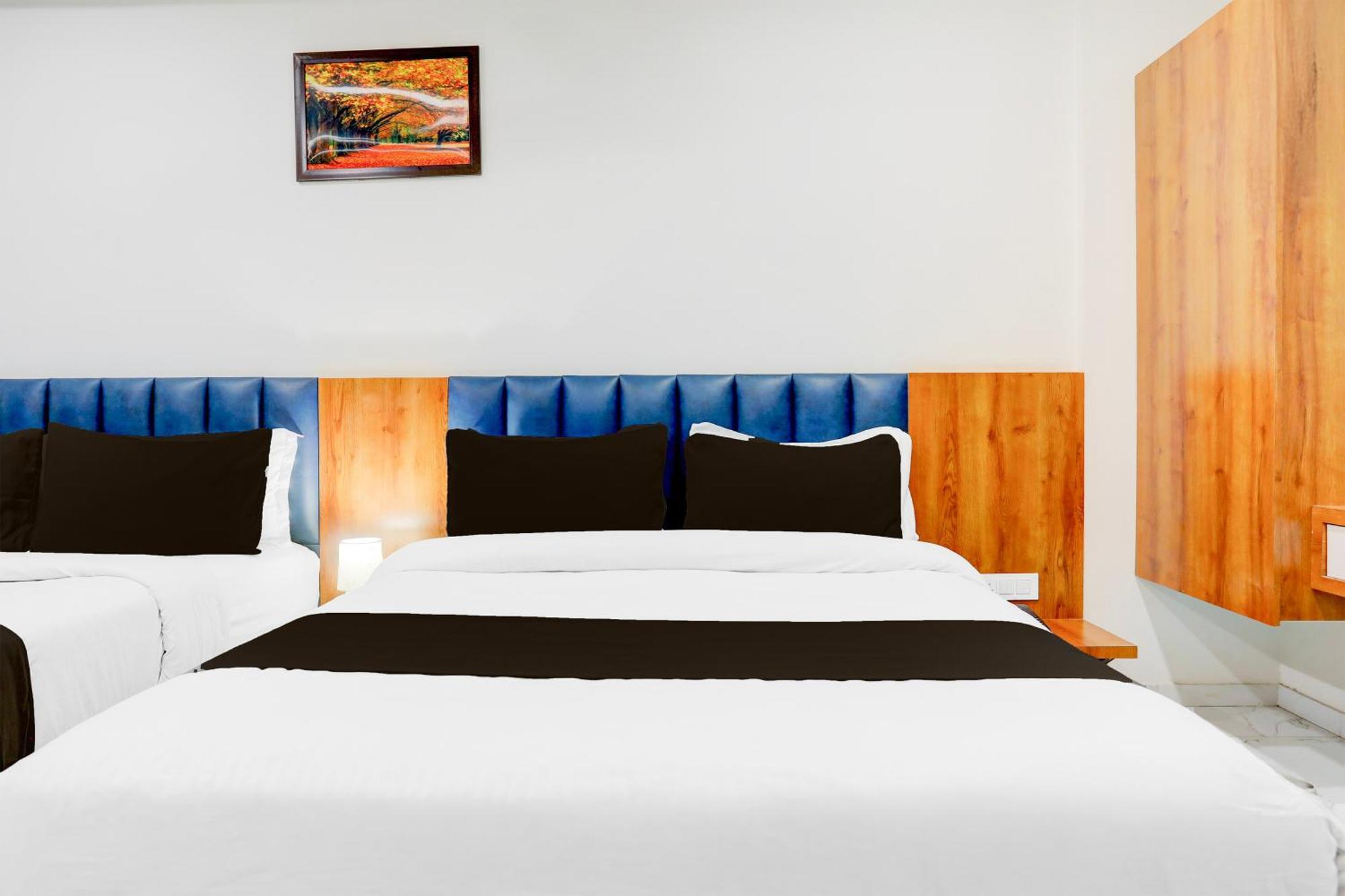 Super Townhouse Ambaji Formerly Hotel Kardhar Inn Εξωτερικό φωτογραφία